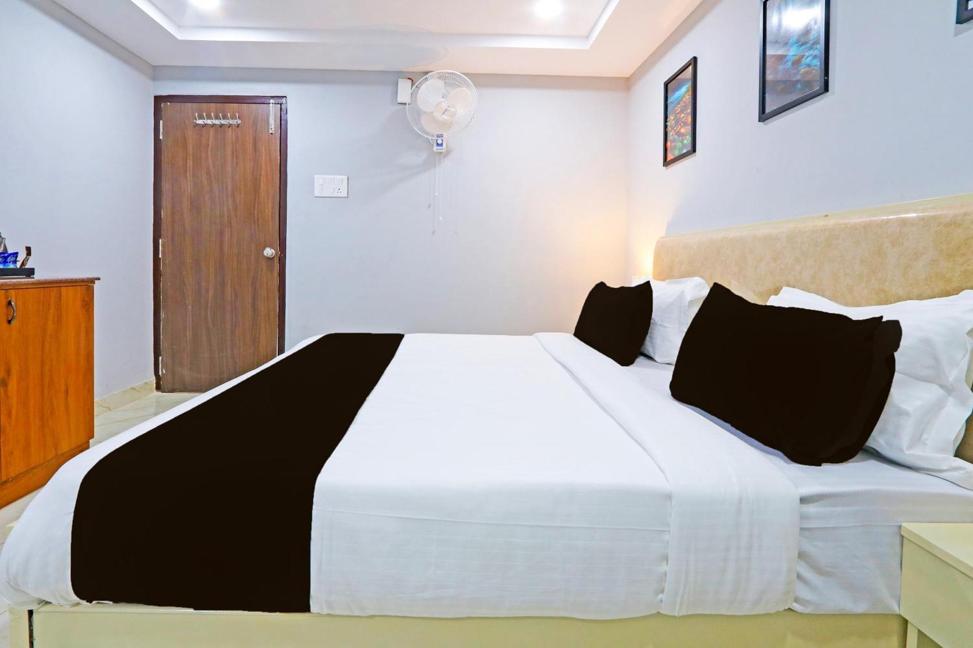 Hotel Super Townhouse Qualia Elite S R Nagar à Haïdarabad Extérieur photo